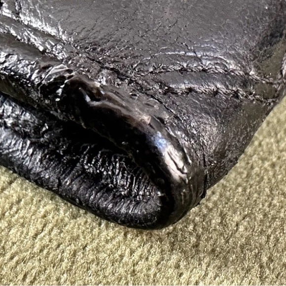 Vintage Chanel Black Quilted Caviar Leather Bifold Unisex Wallet - Picture 10 of 13